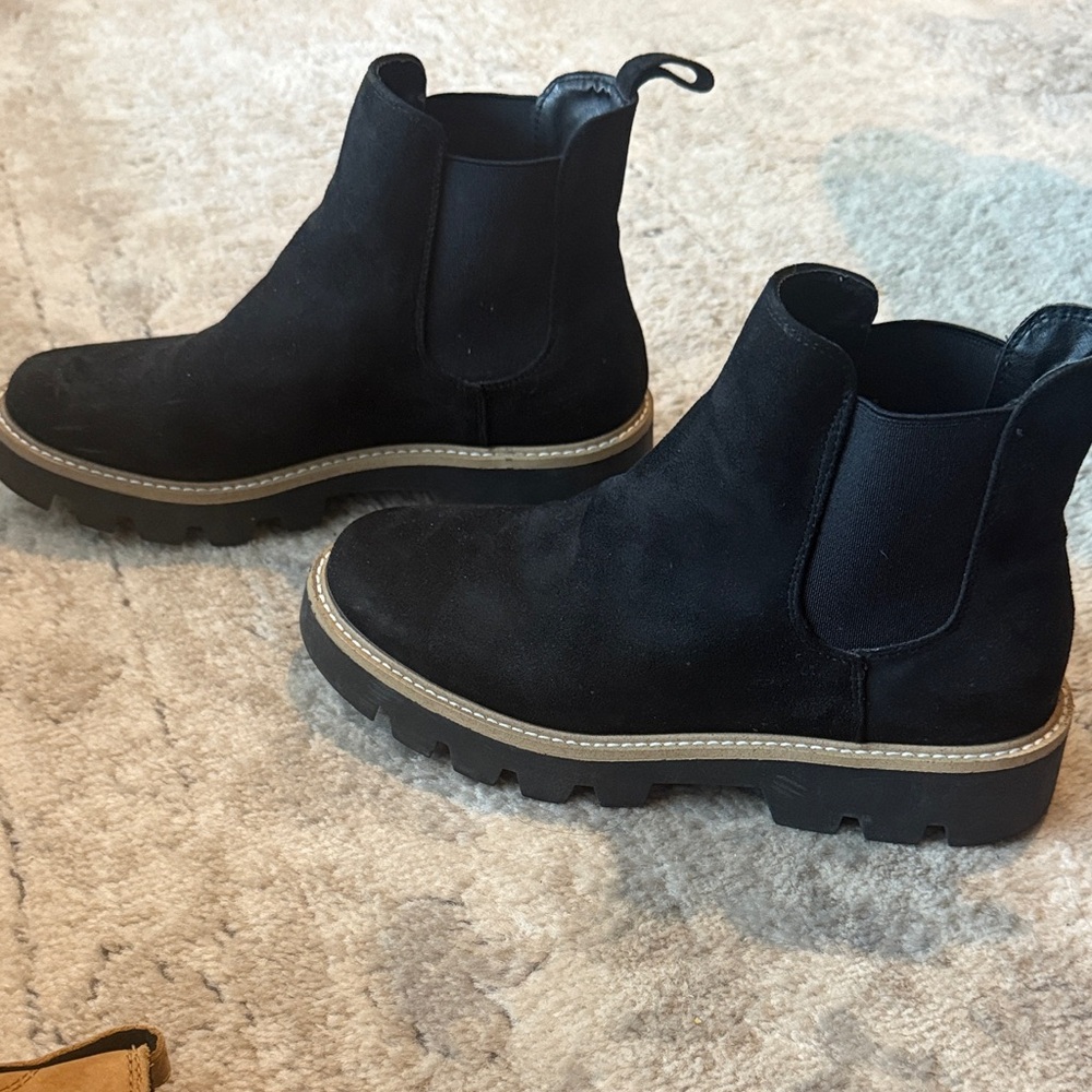 Chinese Laundry Black Chelsea Boots